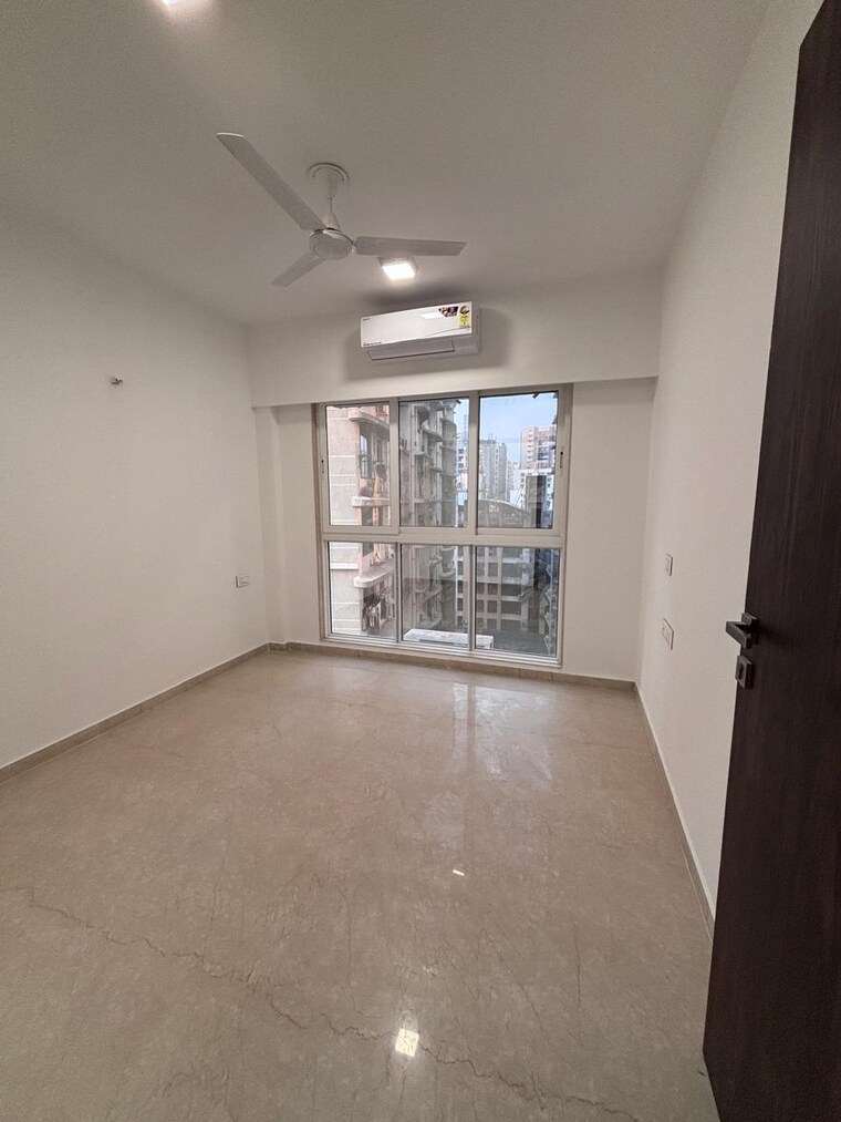Room, platinum-life 2 Bedroom 665 Sq.Ft. Apartment In Andheri West Mumbai 9654000