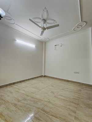 Room in 2 BHK Builder Floor at Malviya Nagar – for Rent