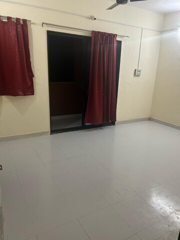 Room in 2 BHK Apartment at Wadgaon Sheri – for Rent