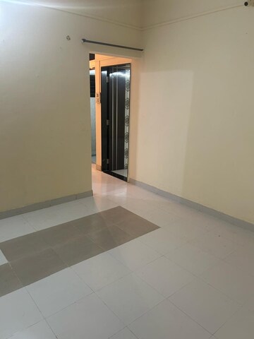 Room in 2 BHK Apartment at Wadgaon Sheri – for Rent