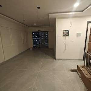 Room in 2 BHK Apartment at Hubtown The Premiere, Andheri West – for Rent