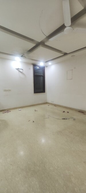 Room in 2 BHK Builder Floor at Lajpat Nagar I – for Rent