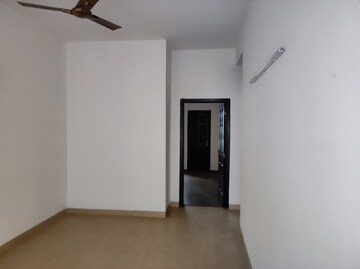 Room in 2 BHK Apartment at Stellar Greens, Sector 44 – for Rent