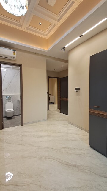 Furnished Amenities in 3 BHK Apartment at Indiabulls Sky Forest, Lower Parel – for Rent