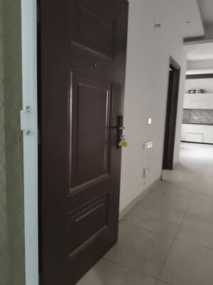 Building Lobby in 2 BHK Apartment at Ajnara Le Garden, Sector 16b Greater Noida – for Sale