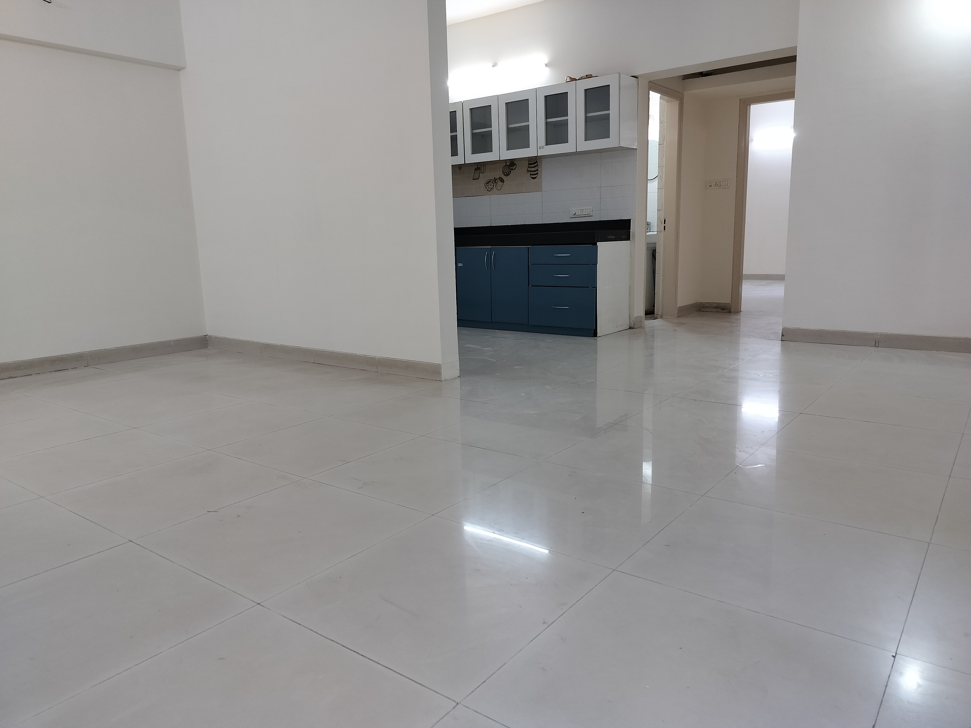 2 BHK Apartment For Rent in Mirchandani Palms