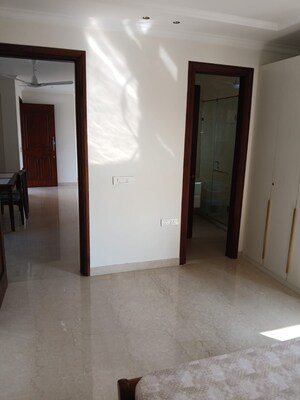 Room in 2 BHK Builder Floor at Sector 36 – for Rent