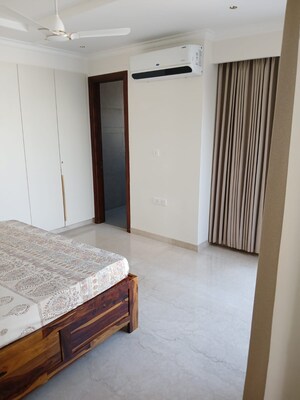 Room in 2 BHK Builder Floor at Sector 36 – for Rent
