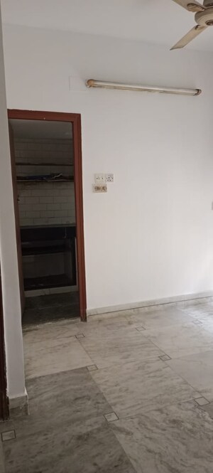 Room in 2 BHK Apartment at Kristi Villa, Chinar Park – for Rent