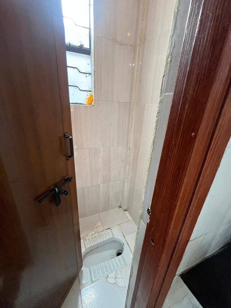 Bathroom, dhanlaxmi-park 1 Bedroom 600 Sq.Ft. Apartment In Kothrud Pune 9654179