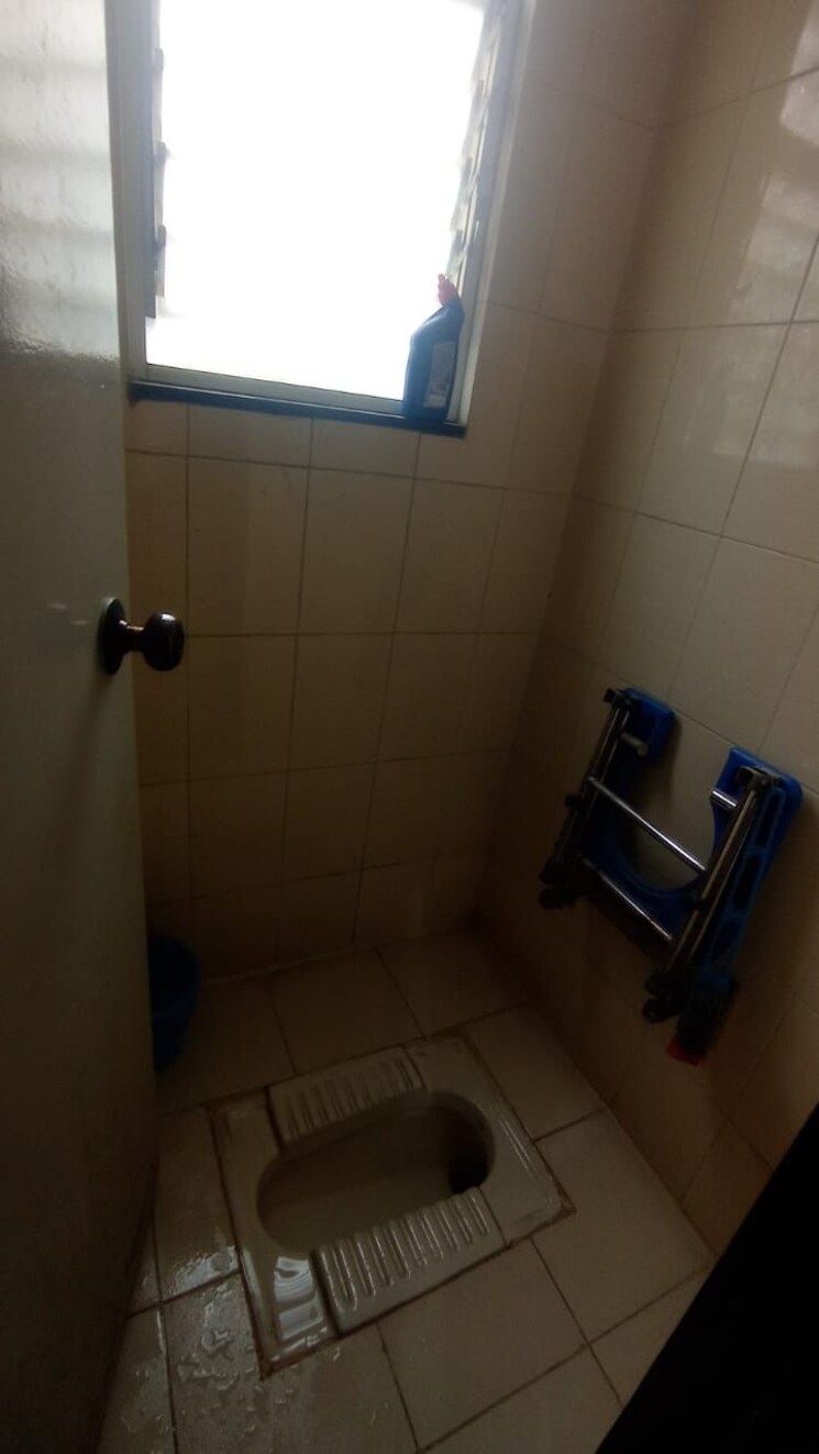 Bathroom, aditya-guruganesh-nagar-phase-i 2 Bedroom 960 Sq.Ft. Apartment In Kothrud Pune 9654184