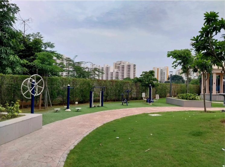 Garden, bptp-district-3  175 Sq.Yd. Plot In Sector 85 Faridabad 9654197