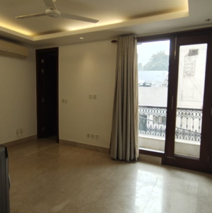 Room in 4 BHK Builder Floor at Boutique Residential Apartments A-7 1, Vasant Vihar – for Rent