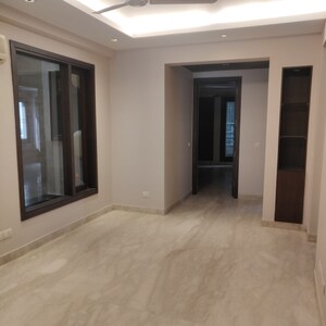 Room in 3.5 BHK Builder Floor at Panchsheel Enclave – for Rent