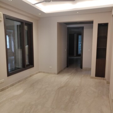 Room in 3.5 BHK Builder Floor at Panchsheel Enclave – for Rent