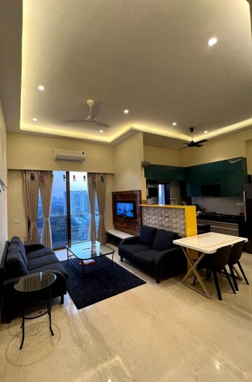 Master Bedroom in 1 BHK Apartment at Platinum Life, Andheri West – for Rent