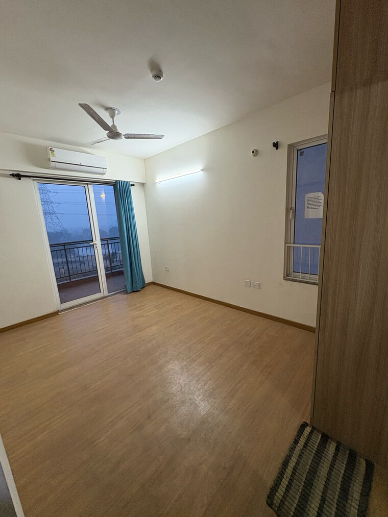 Room, godrej-meridien 3 Bedroom 1855 Sq.Ft. Apartment In Mohammad Heri Village Gurgaon 9654223
