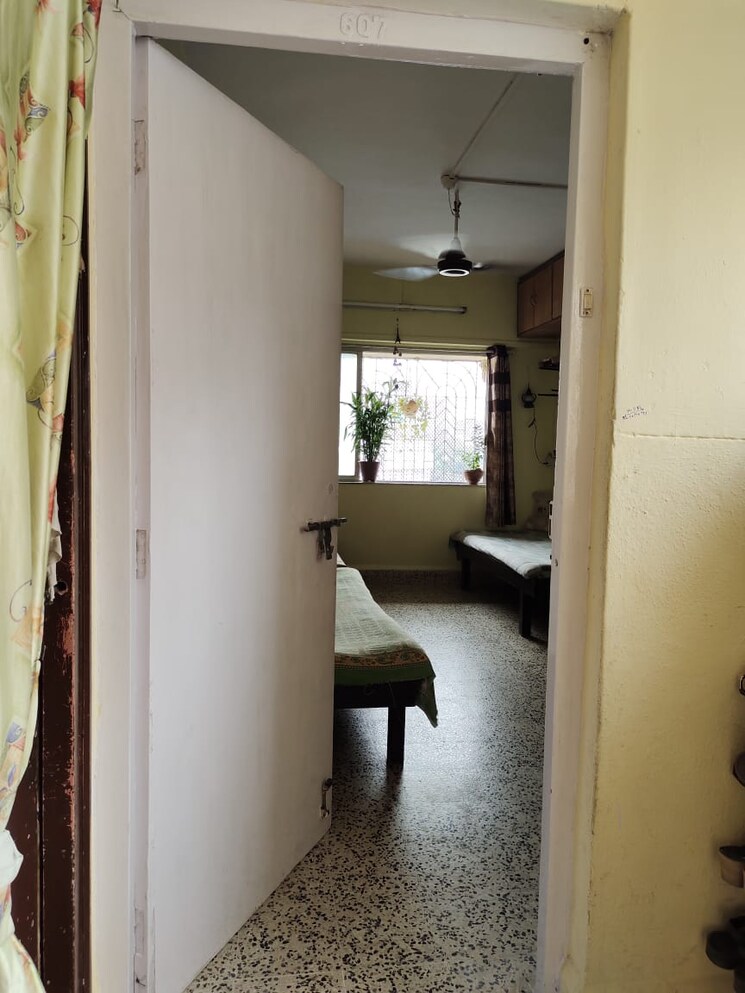 undefined, andheri west 1 RK 300 Sq.Ft. Apartment In Andheri West Mumbai 9654226