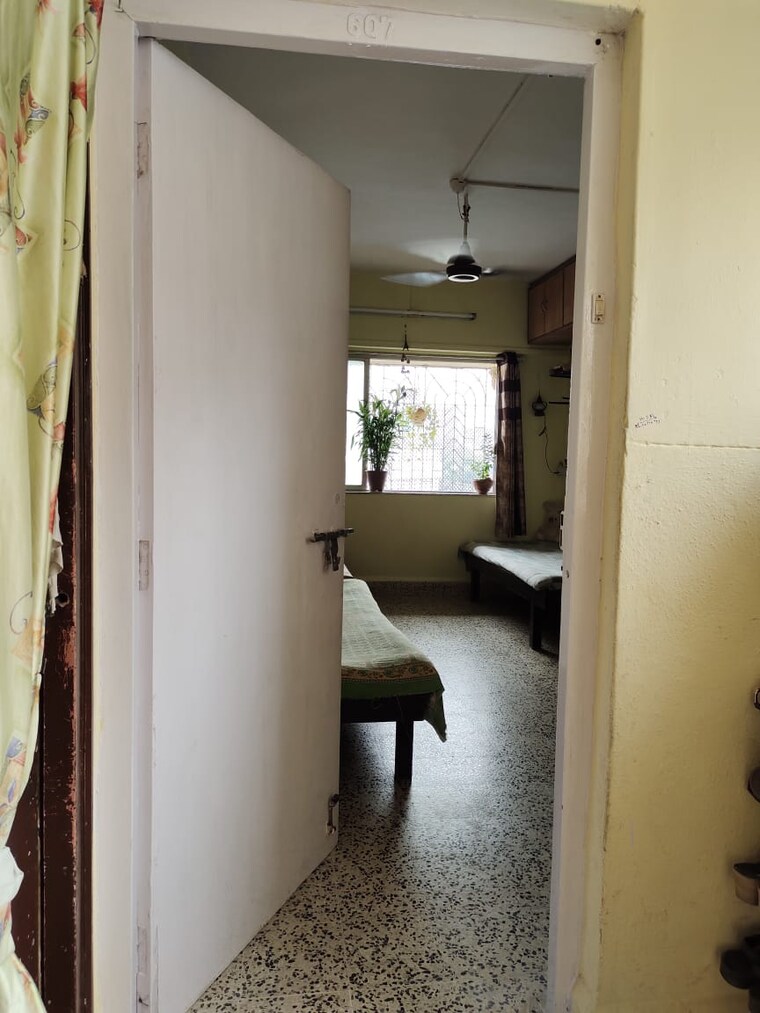 undefined, andheri west 1 RK 300 Sq.Ft. Apartment In Andheri West Mumbai 9654226