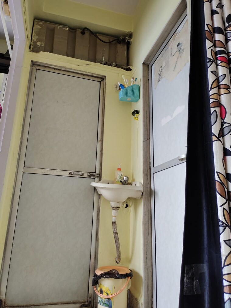 undefined, andheri west 1 RK 300 Sq.Ft. Apartment In Andheri West Mumbai 9654226