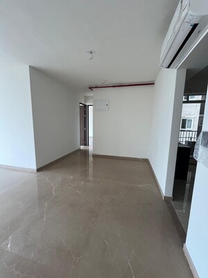 Room in 3 BHK Apartment at Indiabulls One Indiabulls, Pokhran Road No Two – for Rent