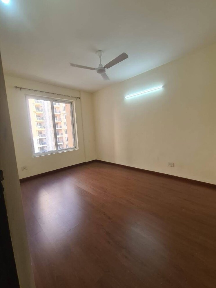 Room, tata-la-vida 2 Bedroom 1276 Sq.Ft. Apartment In Bajghera Gurgaon 9654228