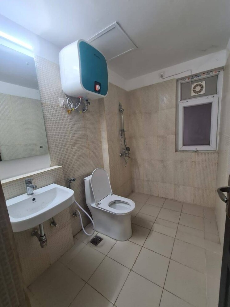 Bathroom, tata-la-vida 2 Bedroom 1276 Sq.Ft. Apartment In Bajghera Gurgaon 9654228