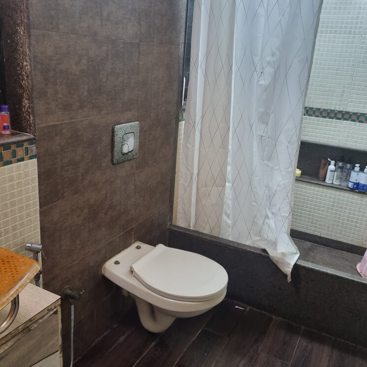 Bathroom, andheri west 4 Bedroom 2000 Sq.Ft. Apartment In Andheri West Mumbai 9654231