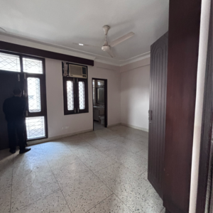 Room in 2 BHK Builder Floor at Neeti Bagh – for Rent