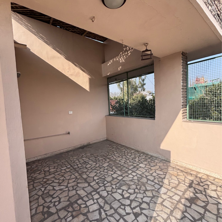 Bedroom, neeti bagh 2 Bedroom 850 Sq.Yd. Builder Floor In Neeti Bagh Delhi 9654232