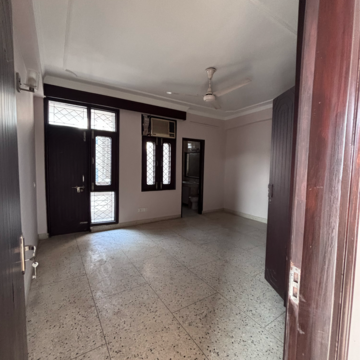 Room in 2 BHK Builder Floor at Neeti Bagh – for Rent