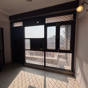 Room in 2 BHK Builder Floor at Neeti Bagh – for Rent
