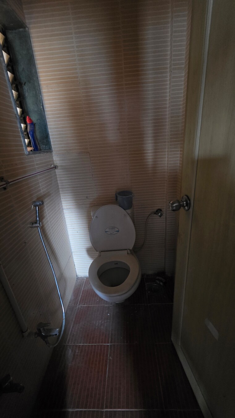 Bathroom, prakruti-heights-haware-city 1 Bedroom 620 Sq.Ft. Apartment In Haware City Thane 9654245