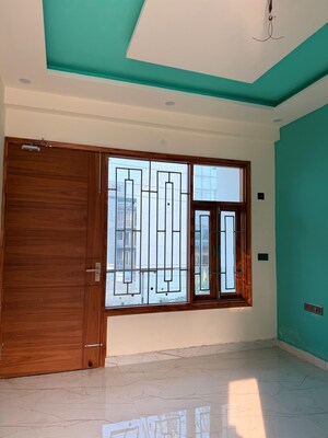 Room in 1 RK Independent House at RWA Apartments Sector 71, Sector 71 – for Rent