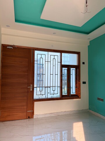 Room in 1 RK Independent House at RWA Apartments Sector 71, Sector 71 – for Rent