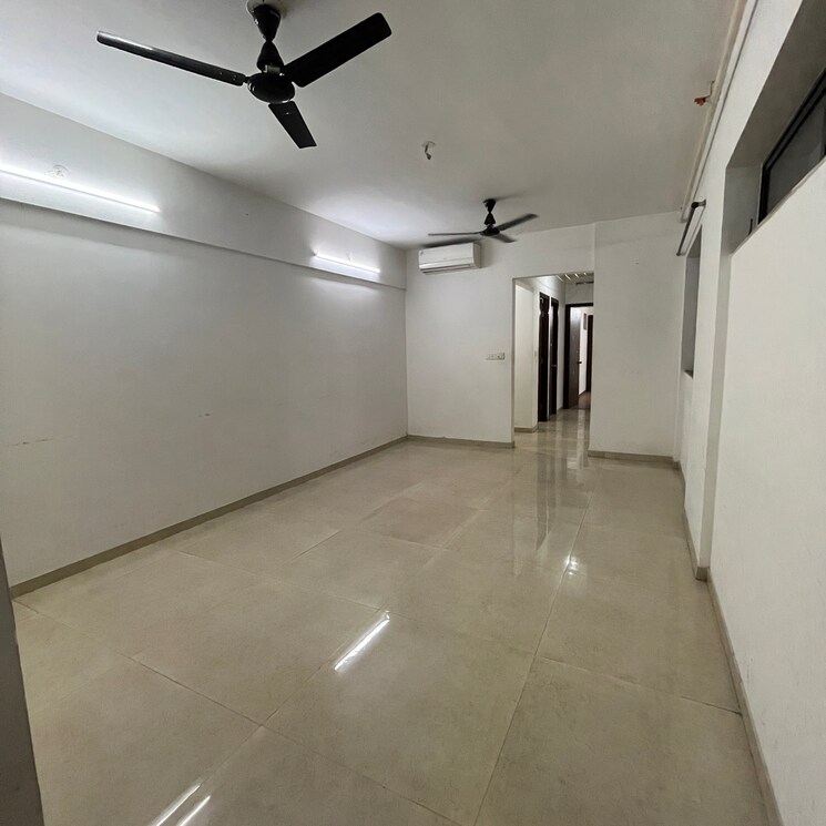 Room, lodha-palava-city-lakeshore-greens 1.5 Bedroom 680 Sq.Ft. Apartment In Hedutane Thane 9654253