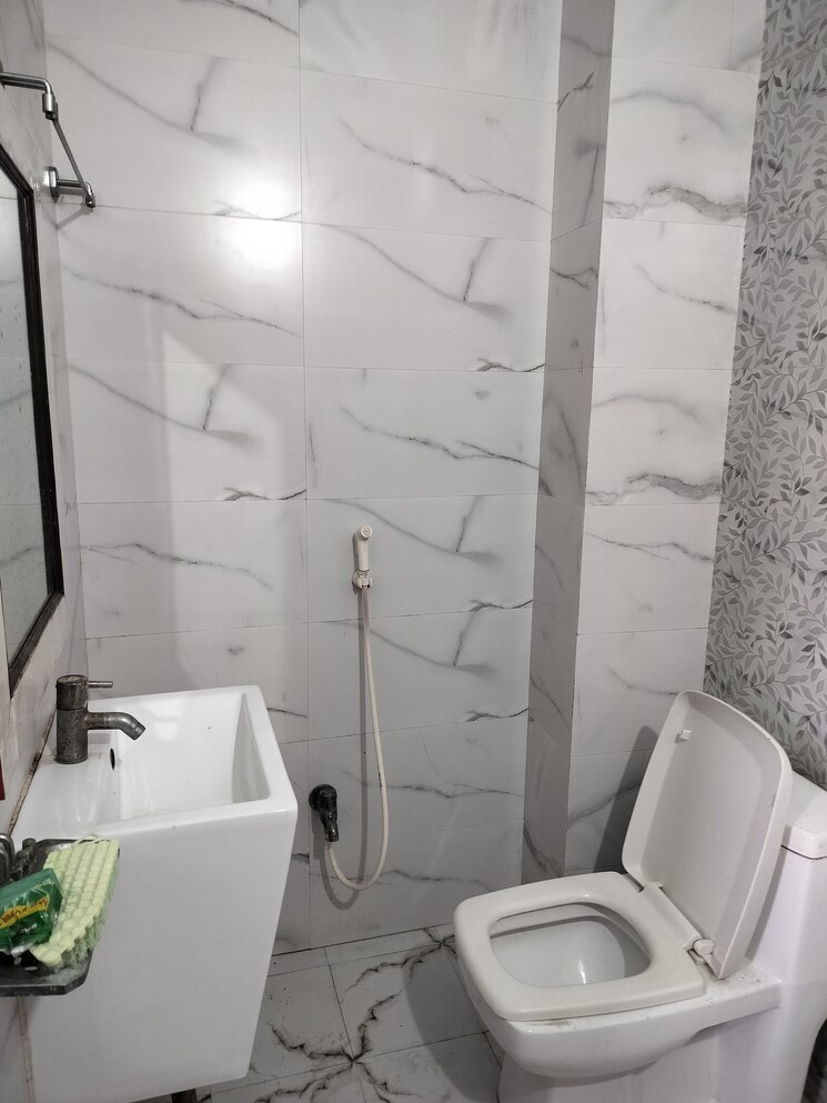 Bathroom, rwa-apartments-sector-71 1 RK 350 Sq.Ft. Independent House In Sector 71 Noida 9654254