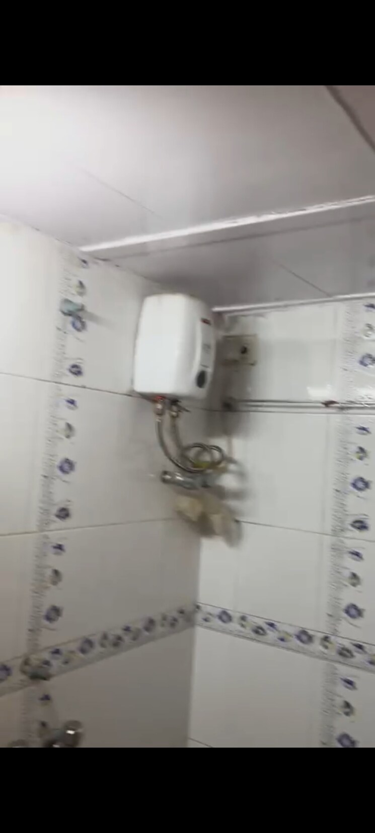 Bathroom, bindra-complex 1 RK 225 Sq.Ft. Apartment In Andheri East Mumbai 9654271