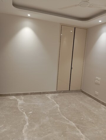 Master Bedroom in 3 BHK Builder Floor at Greater Kailash I – for Rent