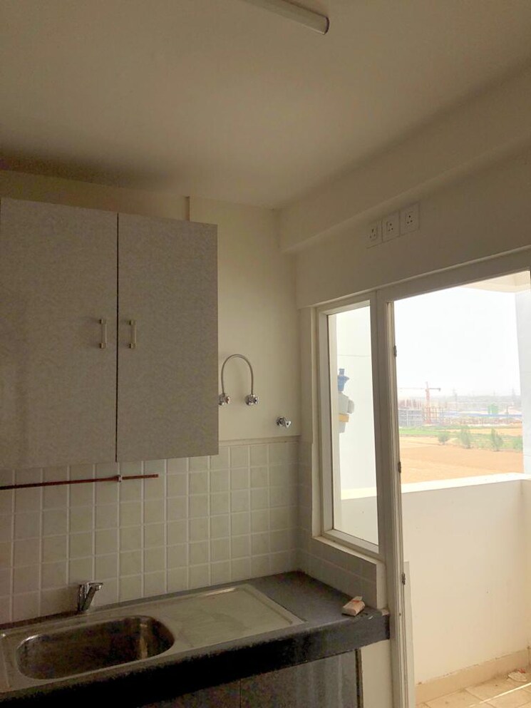 Room, ramprastha-city-the-edge-towers 3 Bedroom 1770 Sq.Ft. Apartment In Sector 37d Gurgaon 9654298