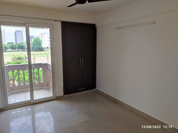 Room in 2 BHK Apartment at Ramprastha City The Atrium, Sector 37d – for Sale