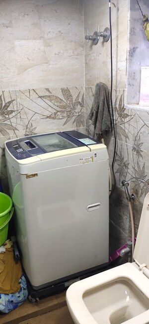 Team Area in 1 BHK Apartment at Yogi Hills, Mulund West – for Rent