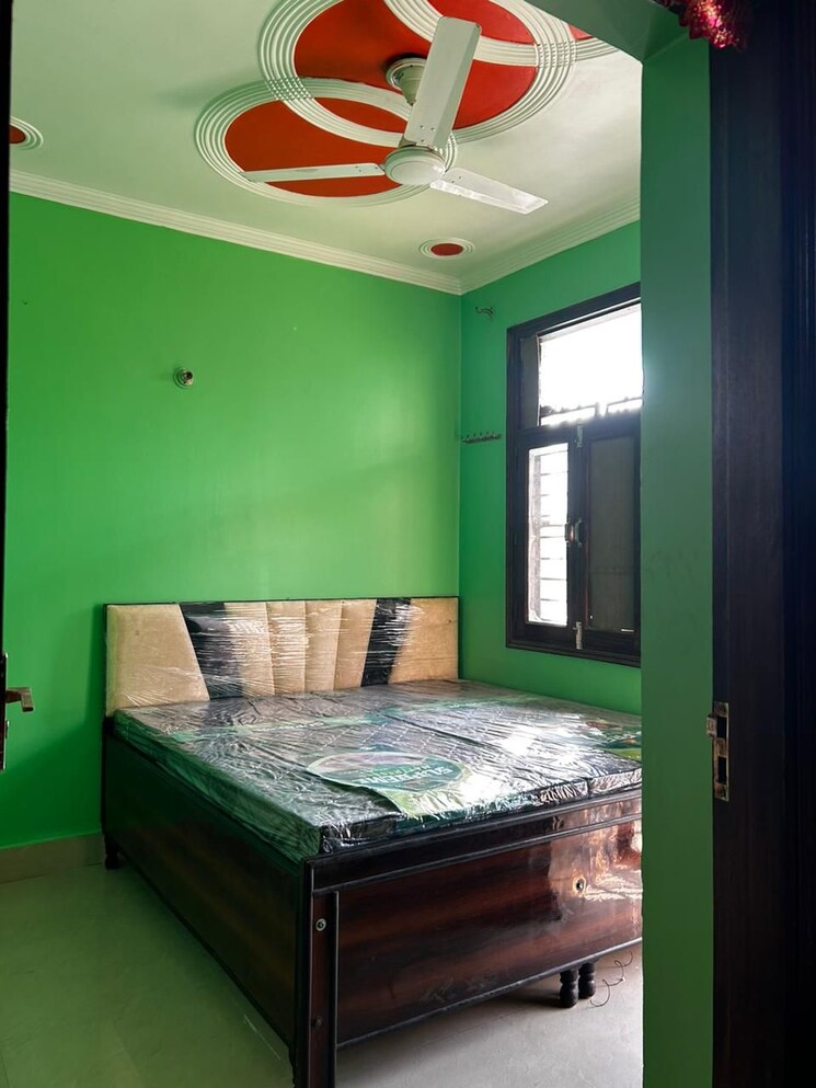 Bedroom, rwa-apartments-sector-12 1.5 Bedroom 550 Sq.Ft. Builder Floor In Sector 12 Noida 9654349