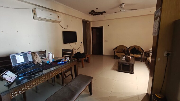 Master Bedroom, aims-golf-city 2 Bedroom 950 Sq.Ft. Apartment In Sector 75 Noida 9654353