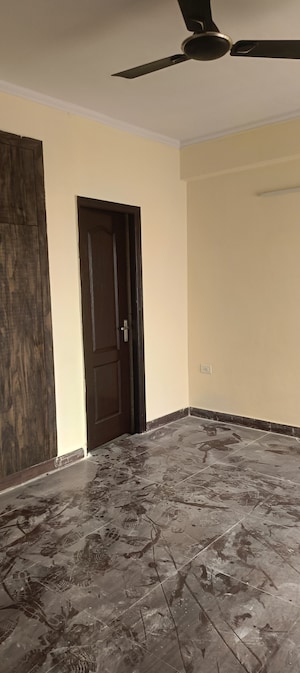 Room in 3 BHK Apartment at Gardenia Gateway, Sector 75 – for Rent
