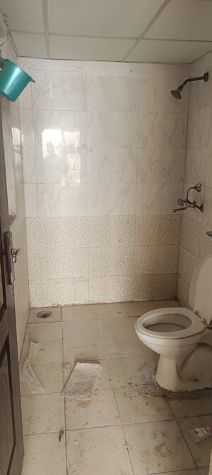 Bathroom in 3 BHK Apartment at Gardenia Gateway, Sector 75 – for Rent