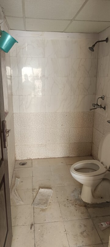 Bathroom in 3 BHK Apartment at Gardenia Gateway, Sector 75 – for Rent