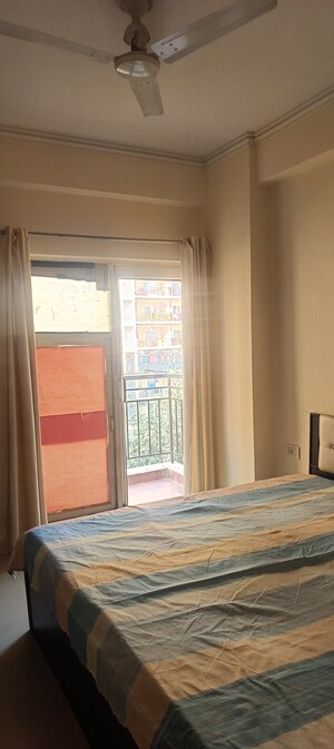Room in 2 BHK Apartment at Aims Golf City, Sector 75 – for Rent
