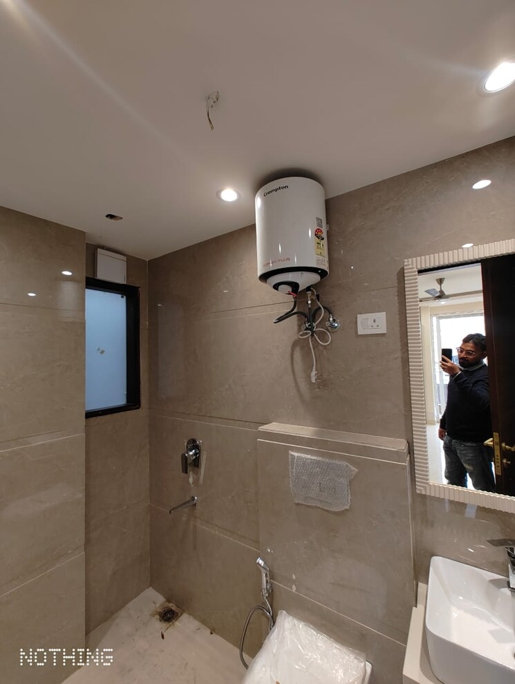 Bathroom, defence colony 2 Bedroom 217 Sq.Yd. Builder Floor In Defence Colony Delhi 9654366