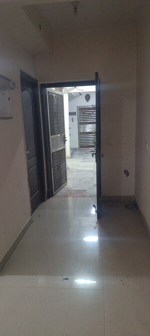 Building Lobby in 3 BHK Apartment at Amrapali Silicon City, Sector 76 – for Rent